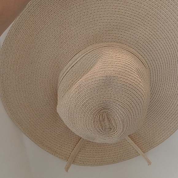 Beach Wide Brim Sun Hat - Picture 2 of 7